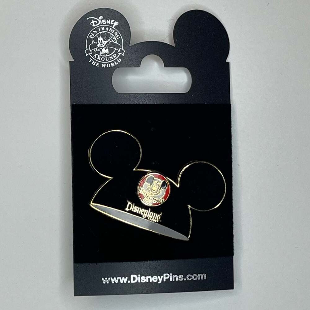 Disneyland Mickey Mouse‎ Club Ear Hat Flocked Trading Pin